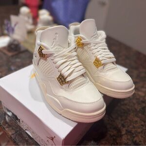 Air Jordan 4 Retro “white & Gold” women sneaker